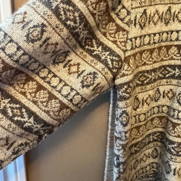 Multicolor Patterned Jacket - Picture 7 of 8